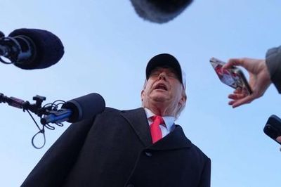 Ông Donald Trump yêu cầu Israel 'dừng tay' sau đòn trả đũa của Iran