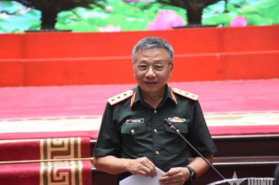 Thượng tướng Lê Quang Minh tổng duyệt chương trình Tổng kết, trao Giải thưởng Lao động sáng tạo trong Công đoàn Quân đội lần thứ I