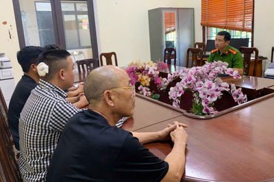 Xô xát vì chê hàng đắt