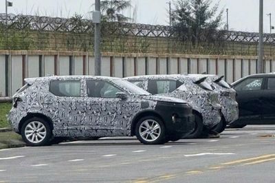 Loạt xe lạ có ngoại hình tương tự VinFast VF 5 mới bất ngờ lộ diện