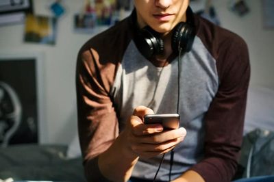 Cảnh báo về trào lưu tìm 'bạn gái AI' của Gen Alpha