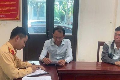Xử phạt tài xế và chủ xe quay đầu xe để 'né' chốt CSGT