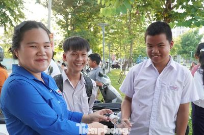 Thi vào lớp 10 ở Đà Nẵng: Ngữ Văn 'trắng' 10, Toán chỉ 31 em đạt điểm tuyệt đối