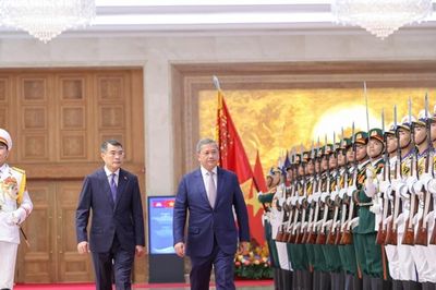 Thủ tướng Lê Minh Hưng chủ trì lễ đón chính thức Thủ tướng Campuchia