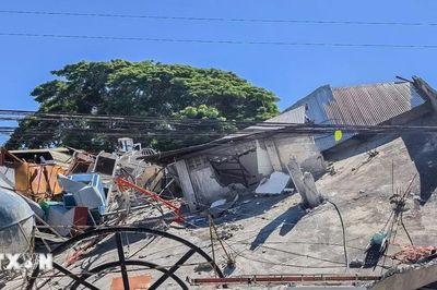 Động đất tại Philippines: Sóng thần tại Indonesia, hàng nghìn người sơ tán