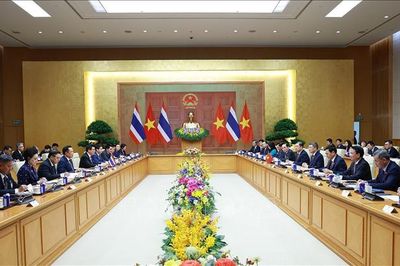 Thủ tướng Lê Minh Hưng hội đàm với Thủ tướng Thái Lan Anutin Charnvirakul