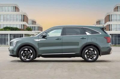 Khám phá Kia Sorento Hybrid vừa trình làng tại Việt Nam: Mạnh 232 mã lực, siêu tiết kiệm xăng