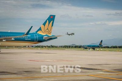 Cảnh báo khẩn khi hàng chục chuyến bay bị ảnh hưởng do UAV và diều xuất hiện