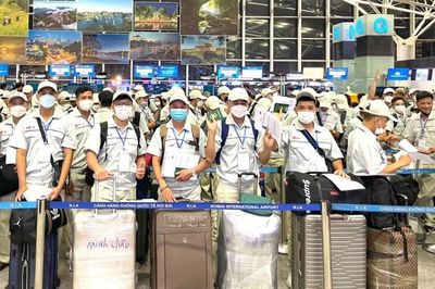 Hà Nội cắt giảm, đơn giản hóa thủ tục đưa lao động đi nước ngoài