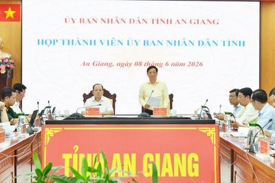 Đẩy nhanh tiến độ thi công các công trình, dự án phục vụ Hội nghị APEC 2027 và đầu tư công