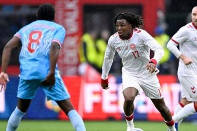 Patrick Dorgu: 'Quân bài tẩy' đa năng của Michael Carrick tại Manchester United