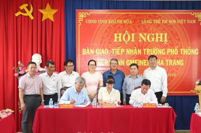 Bàn giao Trường Phổ thông Hermann Gmeiner Nha Trang về Sở Giáo dục và Đào tạo Khánh Hòa quản lý