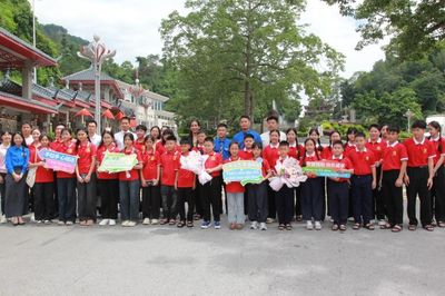 Đại biểu thiếu nhi hai tỉnh Lạng Sơn và Tuyên Quang tham gia giao lưu tại Quảng Tây (Trung Quốc)