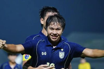 U19 Thái Lan thắng nghẹt thở Malaysia, thắp lại hy vọng bán kết cho U19 Việt Nam