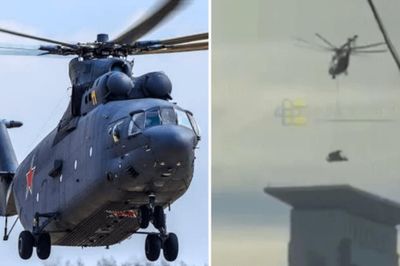 Nga dùng trực thăng Mi-26 đưa hệ thống Pantsir-SMD-E lên nóc nhà tại Moscow