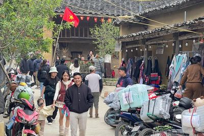 Không khí lạnh ảnh hưởng đến Tuyên Quang, thời tiết chuyển mát, vùng cao trời rét