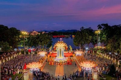 Huế: Lễ hội hoa đăng năm 2026 tại Nghênh Lương đình
