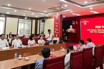 Thuế tỉnh Phú Thọ đối thoại với doanh nghiệp hoạt động trong Khu công nghiệp Thụy Vân