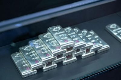 Ngày 8/6: Giá bạc nối dài chuỗi ngày suy giảm