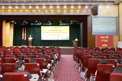 Đảng ủy Bộ Tài chính khai giảng Lớp bồi dưỡng nhận thức về Đảng cho quần chúng 245 ưu tú