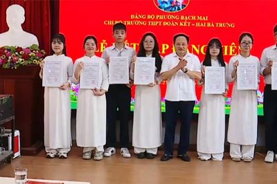 Ươm mầm đảng viên trẻ từ ghế nhà trường