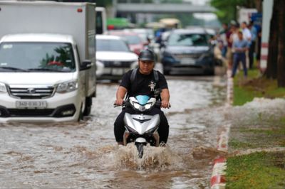 Mùa mưa này, Hà Nội có còn ngập?