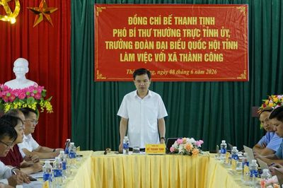 Phó Bí thư Thường trực Tỉnh ủy, Trưởng đoàn ĐBQH tỉnh Bế Thanh Tịnh làm việc với xã Thành Công