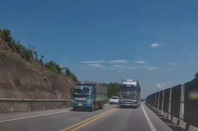 Lái xe không đi đúng làn đường bị phạt 5 triệu đồng