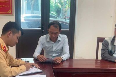 Tài xế quay đầu xe né CSGT vì ô tô hết hạn đăng kiểm, bị phạt gần 10 triệu đồng