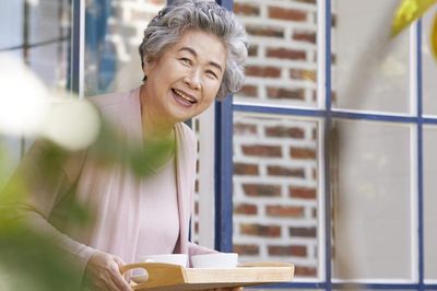 Người có phúc lớn khi về già thường sở hữu 5 dấu hiệu này: Chỉ cần có 1 điều cũng đáng mừng