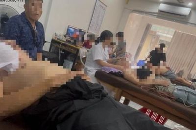 Cơ sở YHCT ở Hà Nội 'dọa' bệnh nhân tái phát đột quỵ, bán thuốc có hạn đến 2050