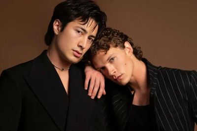 Hudson Williams lên tiếng về 'bức ảnh thị phi', Connor Storrie bị kéo vào tâm bão