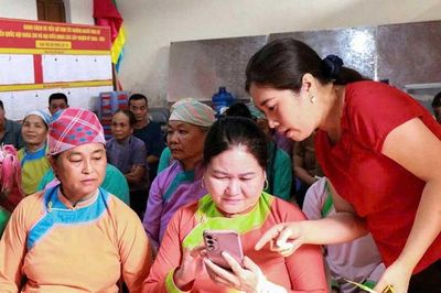 Khơi thông 'mạch số' từ thôn bản