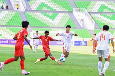 U-19 Việt Nam nín thở chờ phép màu từ Úc, nguy cơ bị loại dù vừa qua 'cửa tử'