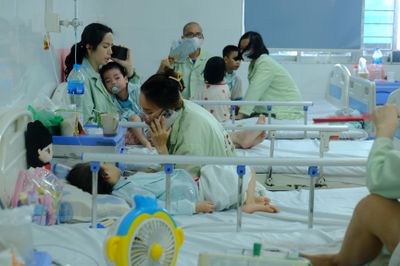 Từ 1-7: Người khám trái tuyến được hưởng BHYT cao hơn, mức đóng hộ gia đình cũng tăng