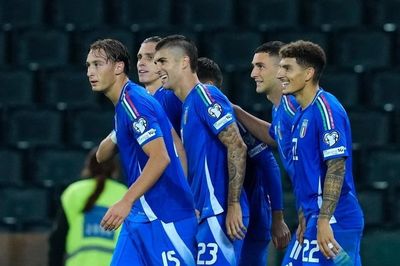 FIFA nên học tennis để cứu Italy, Trung Quốc dự World Cup