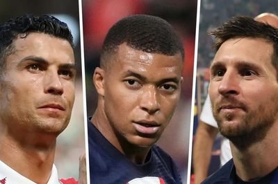 Ronaldo mất hút trong cuộc đua với Messi, Mbappe