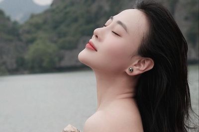 Phương Oanh gây chú ý