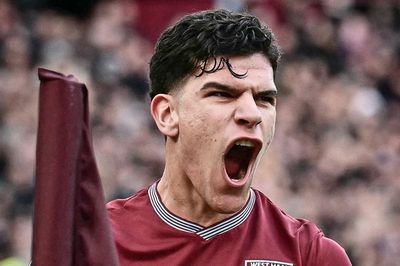 MU bị ép giá trong vụ Fernandes