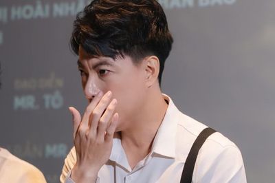 Ca sĩ Hoài Nhân khóc, kể 8 năm điều trị ung thư