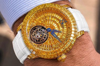 Đồng hồ gần 1 triệu USD của nhà vô địch Roland Garros mới