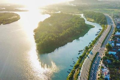 SẮP XẾP THÔN, TỔ DÂN PHỐ: Quảng Ngãi bí thư chi bộ đồng thời là trưởng thôn, tổ trưởng tổ dân phố
