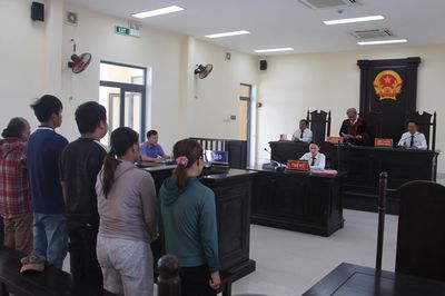 Người chơi, kẻ chứa cùng lãnh án