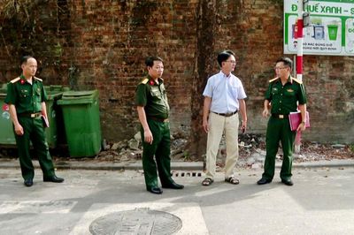 Lần tìm dấu tích mộ tập thể liệt sĩ dưới lòng đường ở Kinh thành Huế
