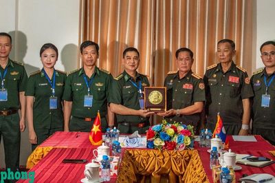 Sĩ quan trẻ Bộ đội Biên phòng Việt Nam - Lào tăng cường phối hợp, chung tay xây dựng biên giới hòa bình, hữu nghị và phát triển