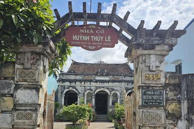 Nghịch lý những 'báu vật' trăm năm