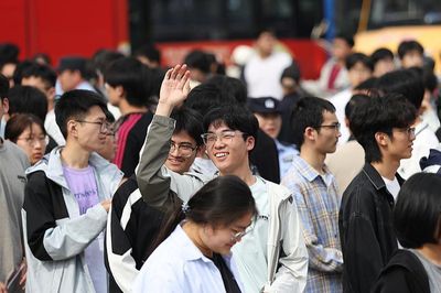 Không AI nào đoán đúng đề Văn, Bộ Giáo dục cảnh báo dịch vụ 'đoán đề'