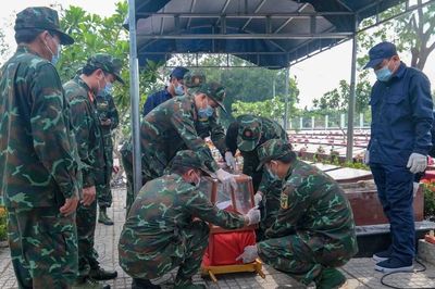 Phú Thọ lấy mẫu ADN xác định danh tính 24 hài cốt liệt sỹ chưa rõ thông tin