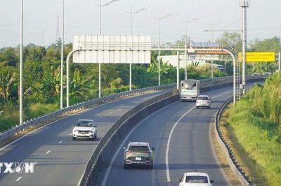 Đẩy nhanh giải phóng mặt bằng mở rộng cao tốc TP Hồ Chí Minh-Trung Lương-Mỹ Thuận