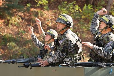 Quân đội Hàn Quốc nhận lệnh sẵn sàng đối phó thảm họa mùa hè